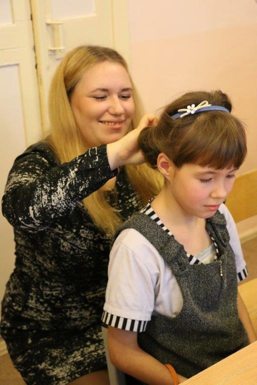 Мастер-класс парикмахерского искуства в коррекционной школе №6 Краснотурьинска