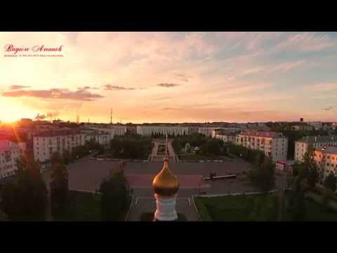Краснотурьинск, часовня на центральной площади c высоты птичьего полета.