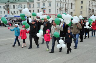 Смотреть 2015.05.09 Парад Победы в Краснотурьинске. Часть 17